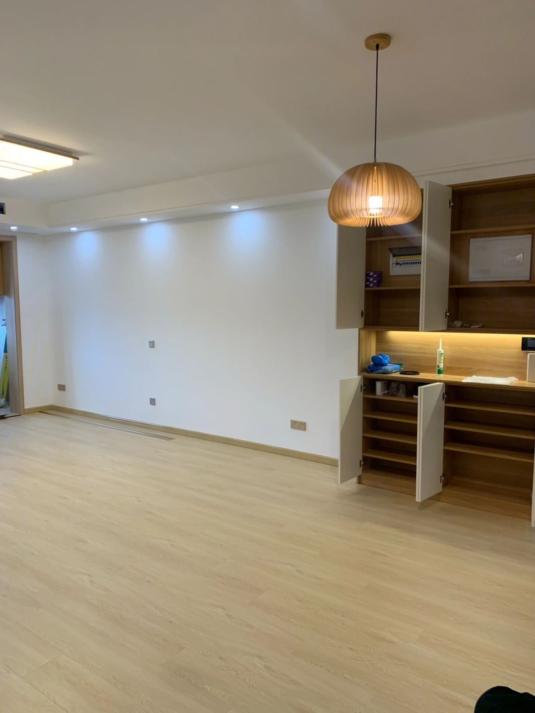 高檔手機(jī)店裝修效國圖_水果店高檔裝修_廈門高檔裝修