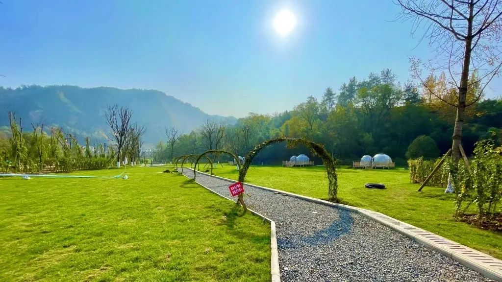 廈門(mén)場(chǎng)地婚禮布置多少錢(qián)_廈門(mén)婚禮場(chǎng)地布置_廈門(mén)婚慶布置