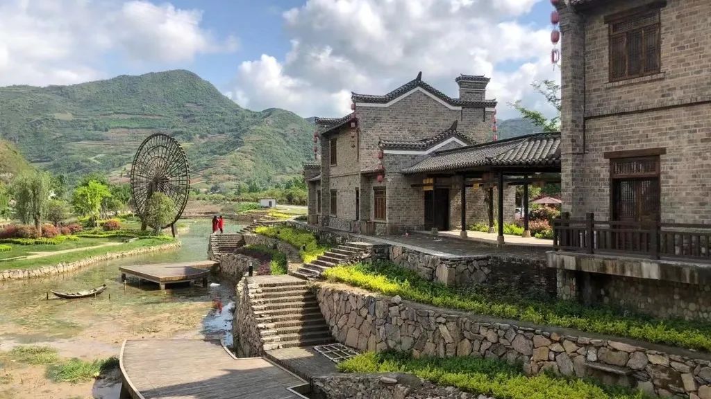 廈門(mén)婚禮場(chǎng)地布置_廈門(mén)場(chǎng)地婚禮布置多少錢(qián)_廈門(mén)婚慶布置