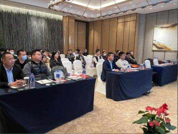 智裝未來 合作共贏 曠遠(yuǎn) e 家平臺推介會(huì)在廈門圓滿舉行