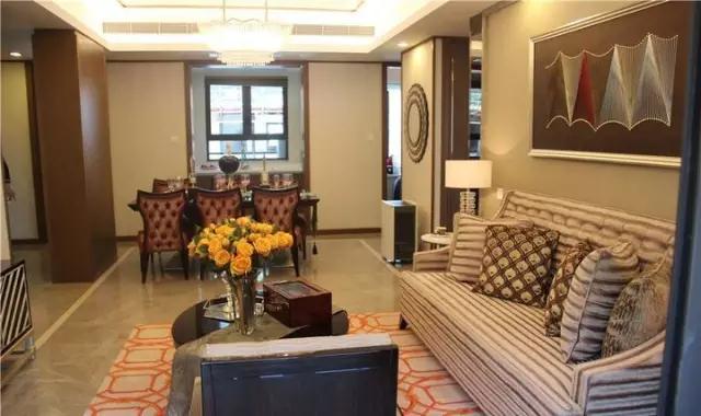 150㎡戶型四間朝南，一個(gè)創(chuàng)新的戶型，我不允許它有1㎡的浪費(fèi)。