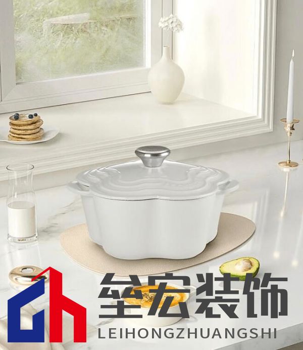 酷彩LE CREUSET鑄鐵鍋京東獨家首發(fā)！下單即贈價值百元鍋鏟座